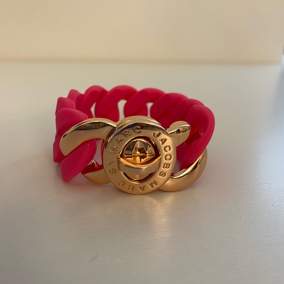 Marc By Marc Jacobs Gummy Turn Lock Bracelet - Picture 1 of 3